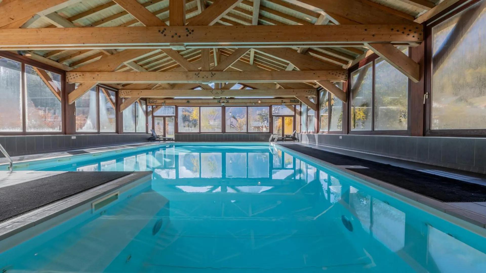 Apartment L'Ours Bleu B01 - Ski In Ski Out - Happy Rentals Vallorcine